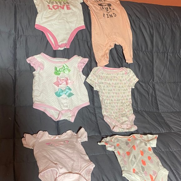 Baby Girl 0-3 Month Infant Clothing Lot 21 Pieces